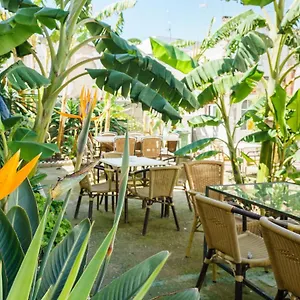https://hotel-restaurante-carlos-v.es-andalucia.com
