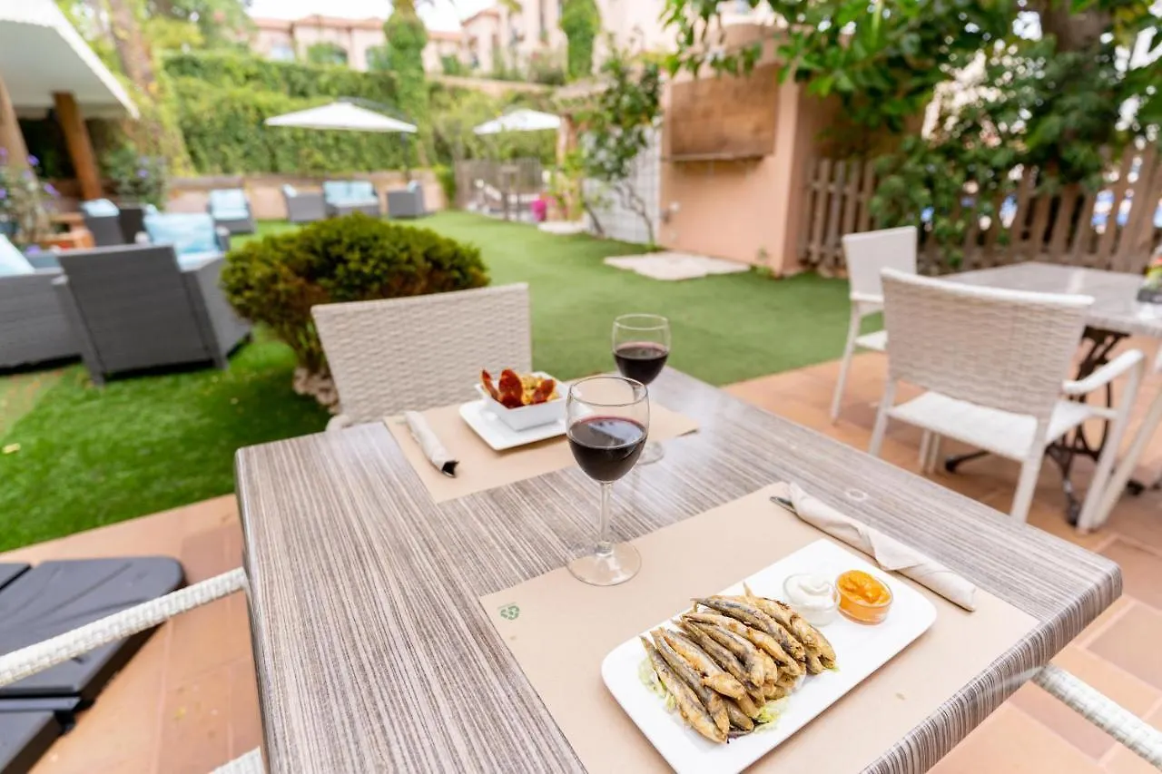 Apartamentos Royal Life Maó Aparthotel