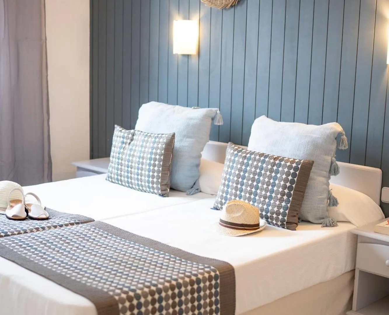 Apartamentos Royal Life Maó Aparthotel