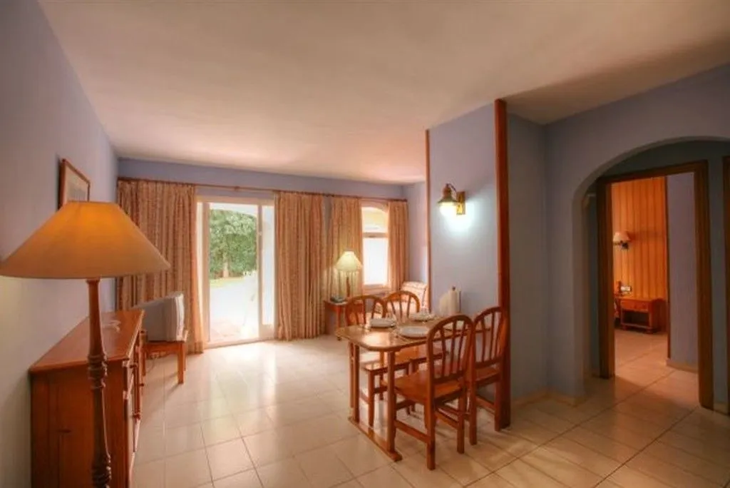 Aparthotel Apartamentos Royal Life Maó
