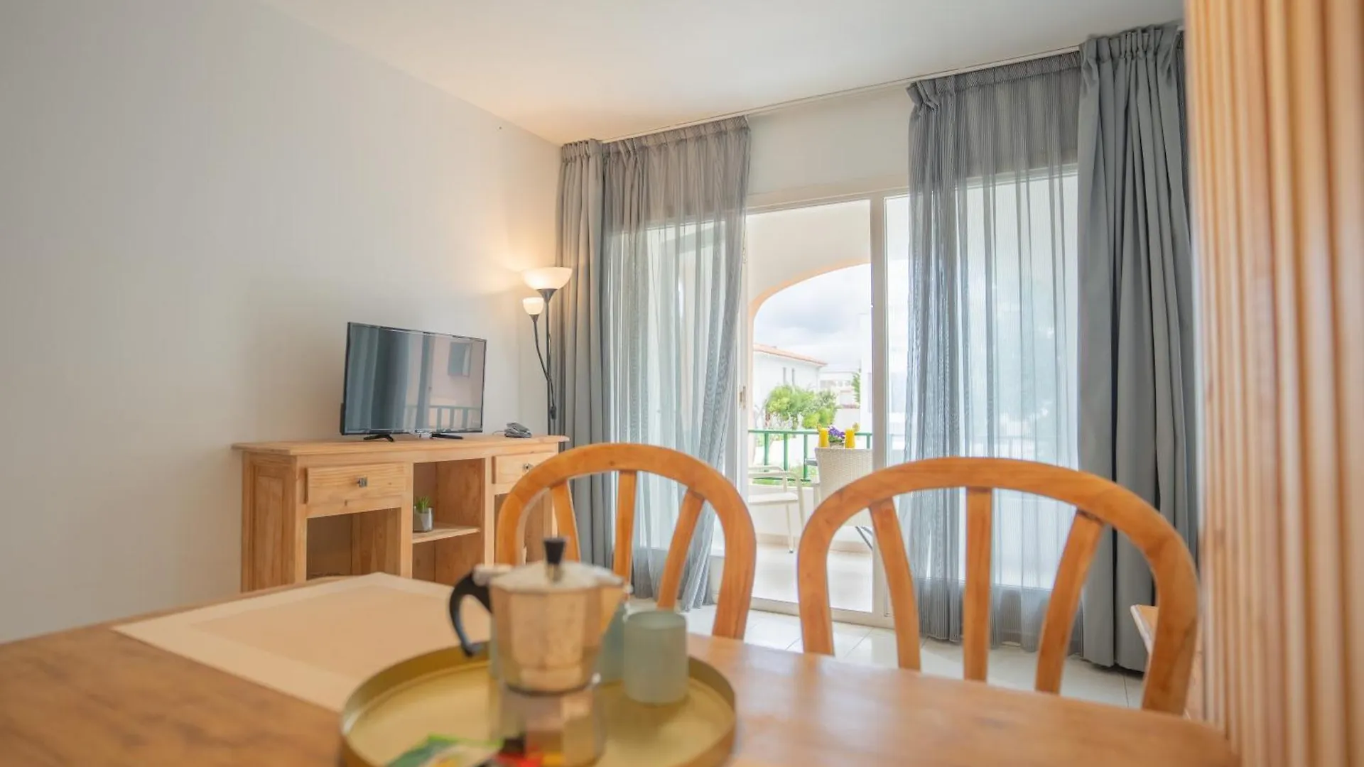 Apartamentos Royal Life Mahón 3*,